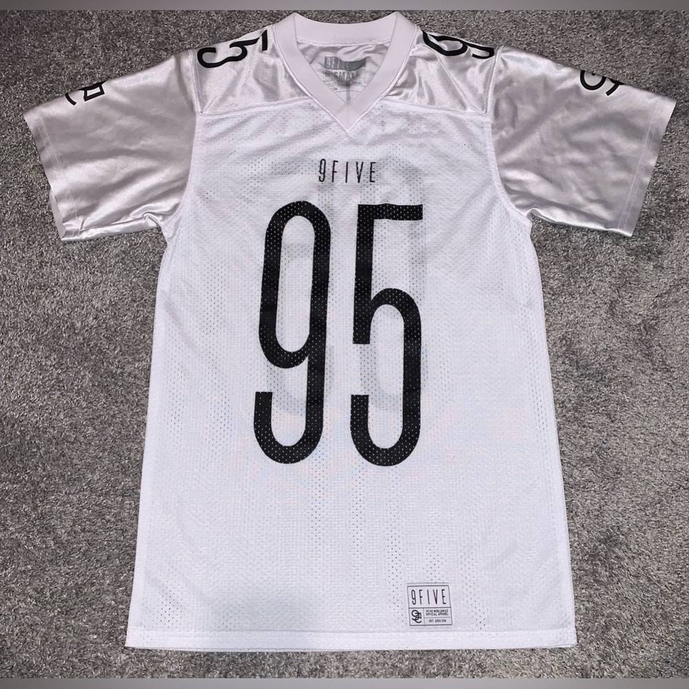 9FIVE 95 9 FIVE FOOTBALL JERSEY RARE VINTAGE WHITE BLACK SMALL